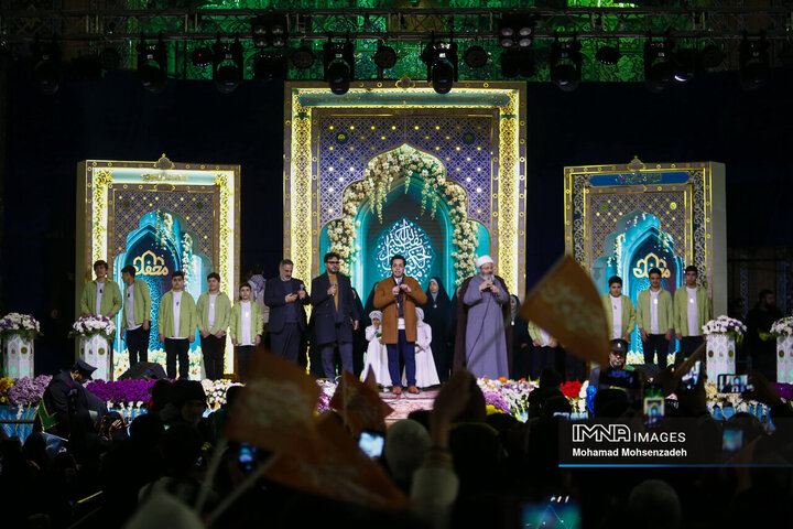 اجرای برنامه قرآنی محفل در مسجد مقدس جمکران