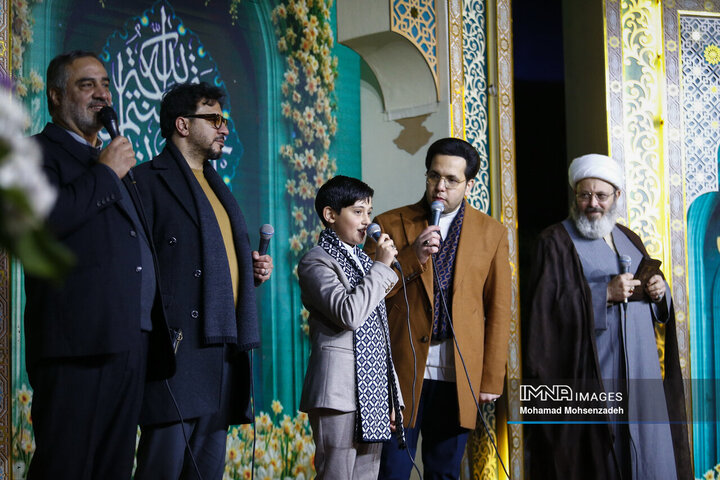 اجرای برنامه قرآنی محفل در مسجد مقدس جمکران