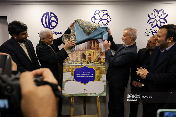 طلایه‌داران گردشگری بر پیشانی فرهنگ ایرانی