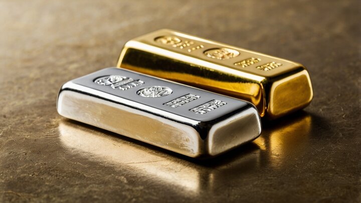 مقایسه سودآوری طلا و نقره، کدام یک گزینه بهتری برای سرمایه‌گذاری است؟