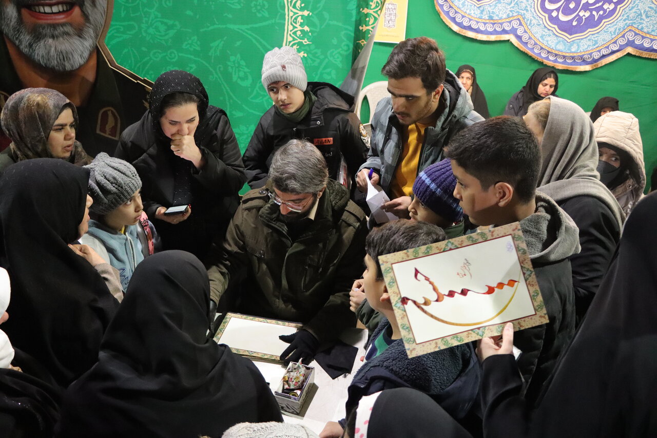 پذیرایی نوجوانان مرکز سلاله از منتظران ظهور حضرت بقیهالله(عج)