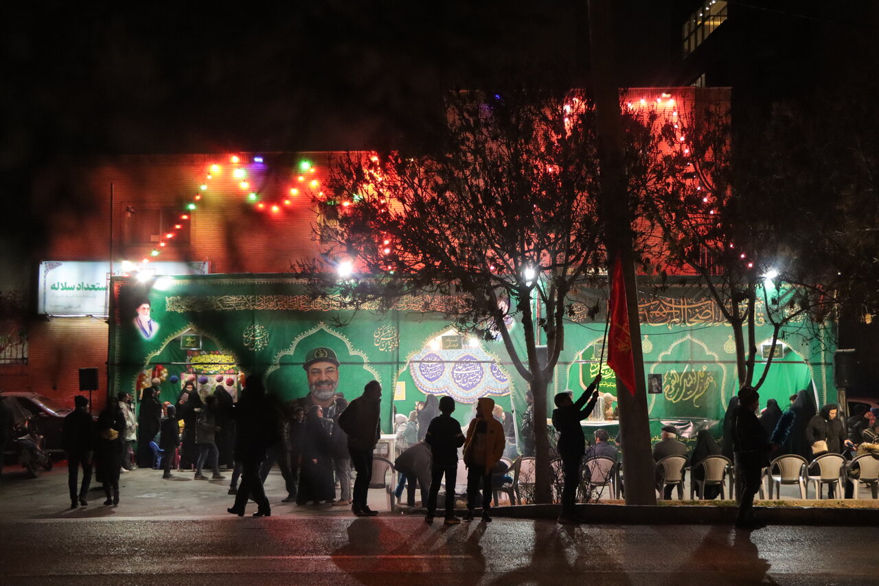 پذیرایی نوجوانان مرکز سلاله از منتظران ظهور حضرت بقیهالله(عج)