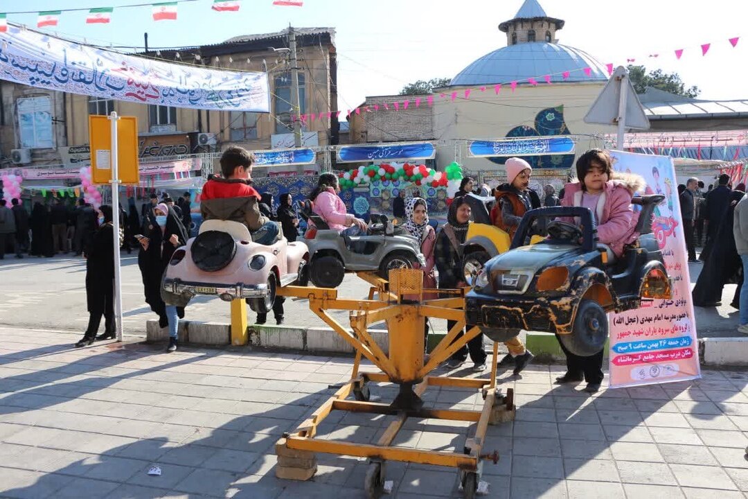 کرمانشاه سراسر شور و شادی در جشن نیمه شعبان