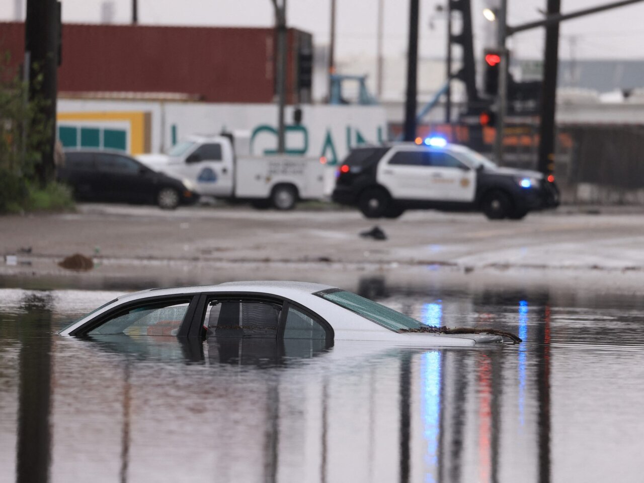 نبرد آب و آتش در لسآنجلس