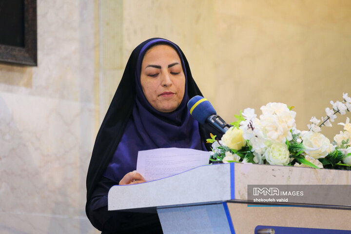 نشست صمیمانه استاندار و مدیران اصفهان با اصحاب رسانه