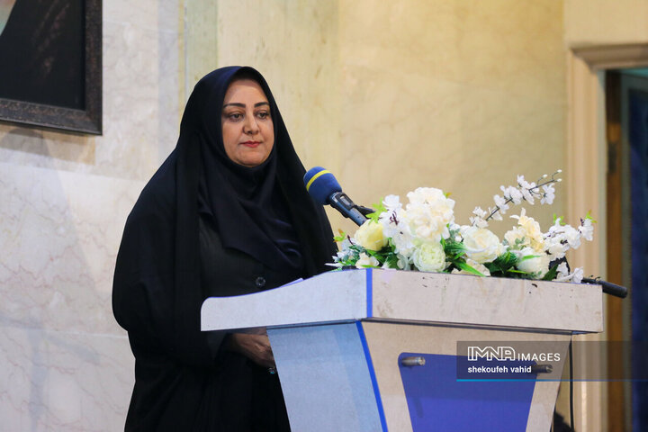 نشست صمیمانه استاندار و مدیران اصفهان با اصحاب رسانه