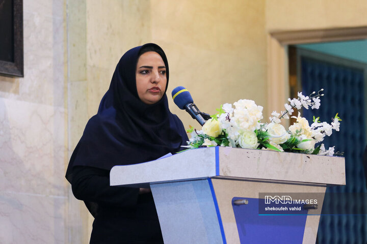 نشست صمیمانه استاندار و مدیران اصفهان با اصحاب رسانه