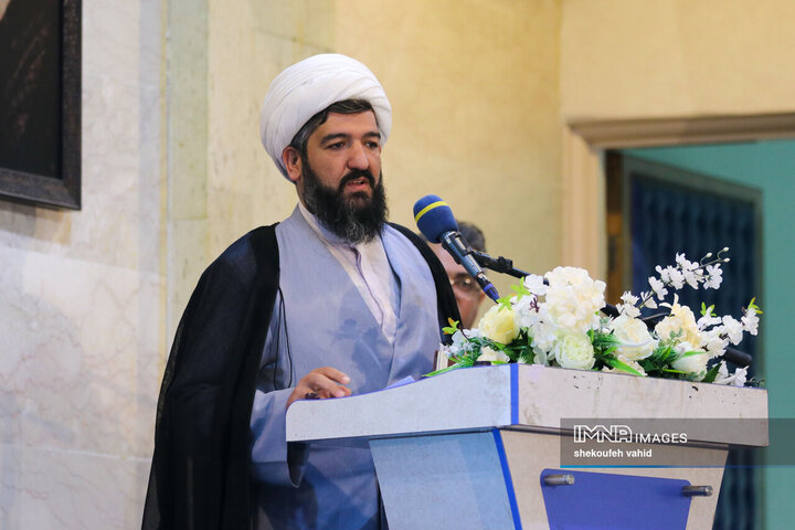 نشست صمیمانه استاندار و مدیران اصفهان با اصحاب رسانه