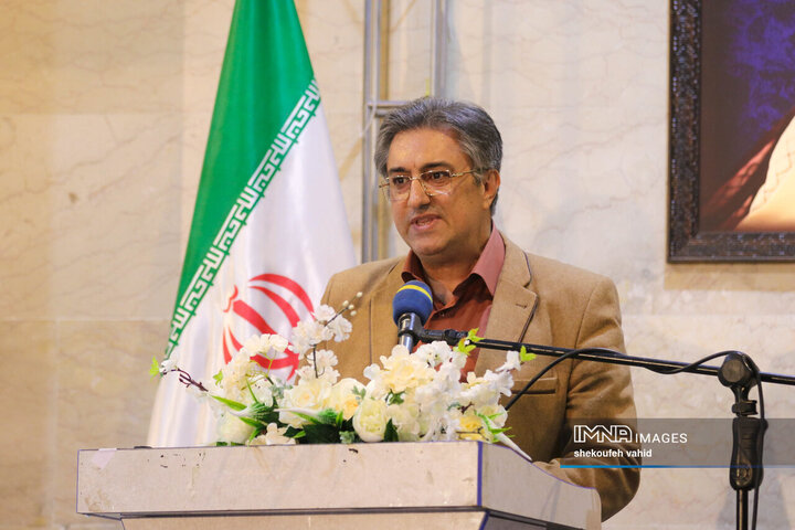 نشست صمیمانه استاندار و مدیران اصفهان با اصحاب رسانه