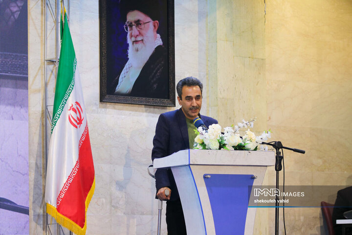 نشست صمیمانه استاندار و مدیران اصفهان با اصحاب رسانه