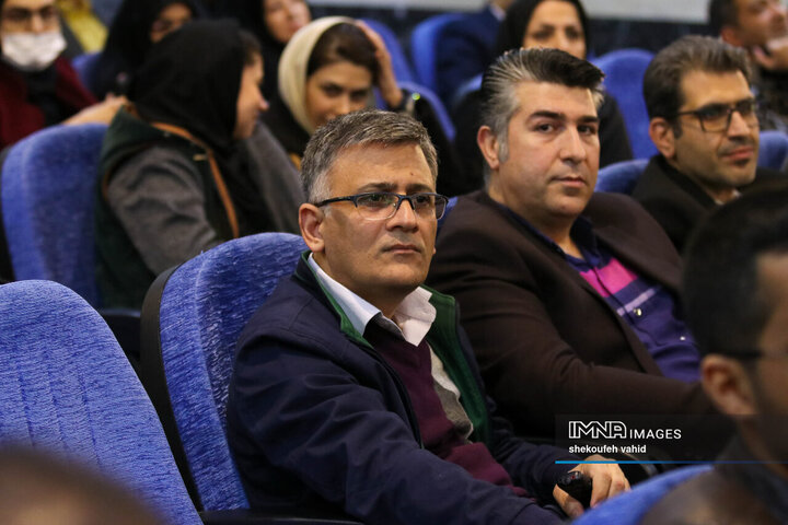 نشست صمیمانه استاندار و مدیران اصفهان با اصحاب رسانه