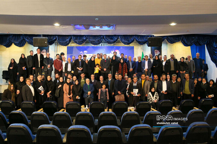 نشست صمیمانه استاندار و مدیران اصفهان با اصحاب رسانه