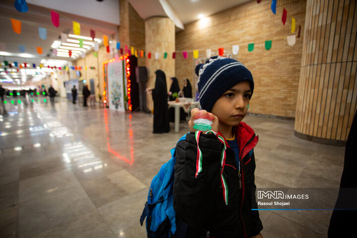 در حاشیه جشن انقلاب در اصفهان