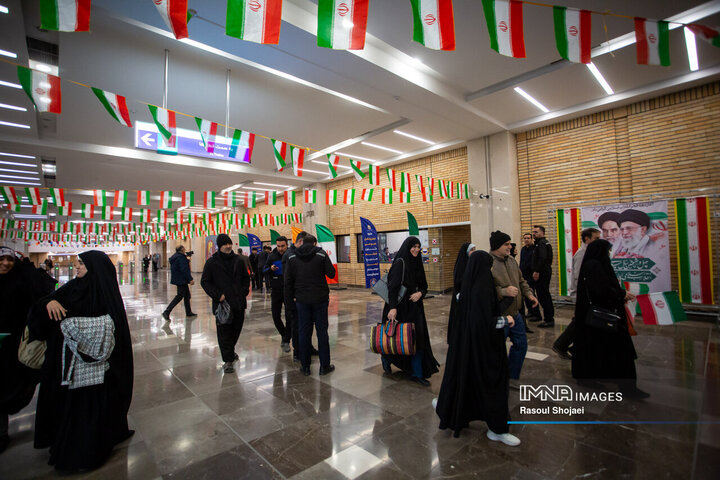 در حاشیه جشن انقلاب در اصفهان