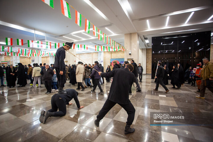 در حاشیه جشن انقلاب در اصفهان