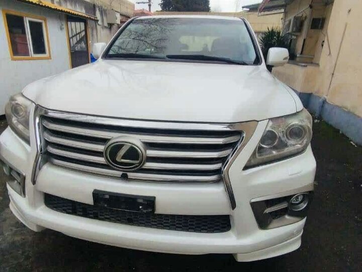 توقیف لکسوس قاچاق ۲۴۰ میلیارد ریالی در گیلان