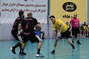 یک بام و دو هوای انحلال یا تیم‌داری گیتی‌پسند در هندبال و والیبال