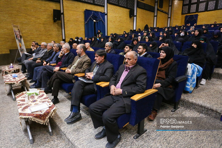 همایش طلایه‌داران حضرت زینب(س)