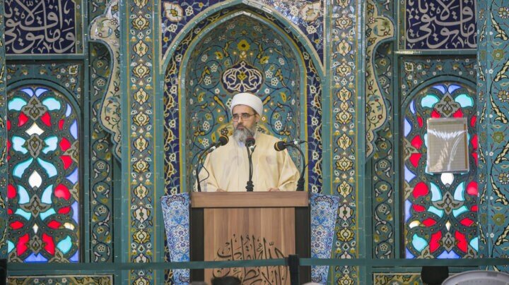 ایران، دایره‌ انس با قرآن است