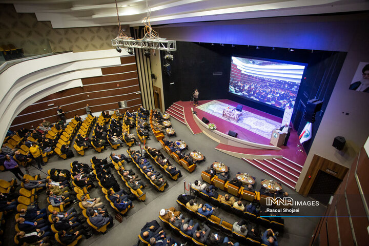 دانشگاه، منشأ تولید فرهنگ در جامعه است