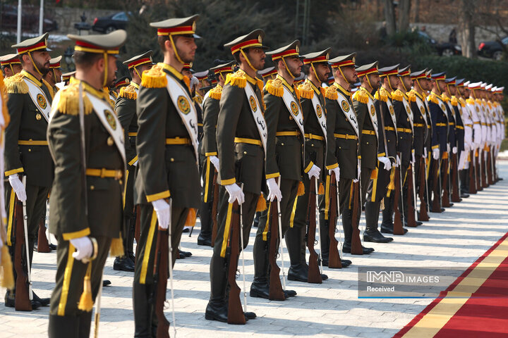 استقبال رسمی رئیس جمهور از امیر قطر