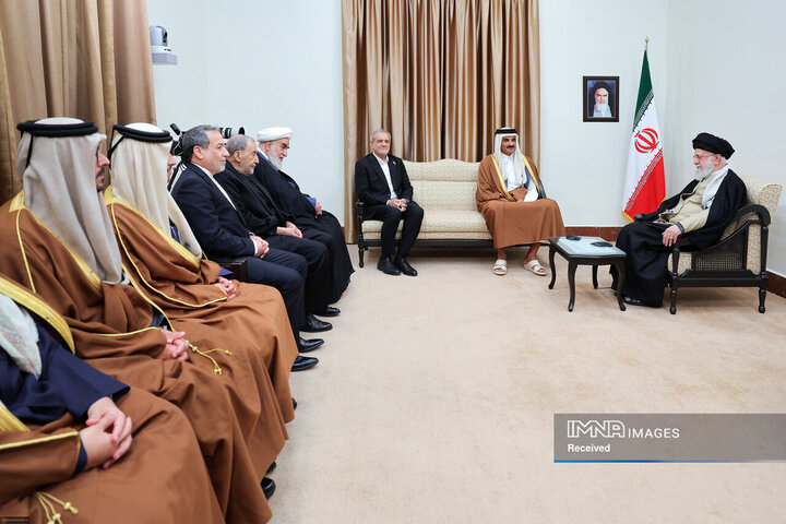 دیدار امیر قطر و هیئت همراه با رهبر انقلاب