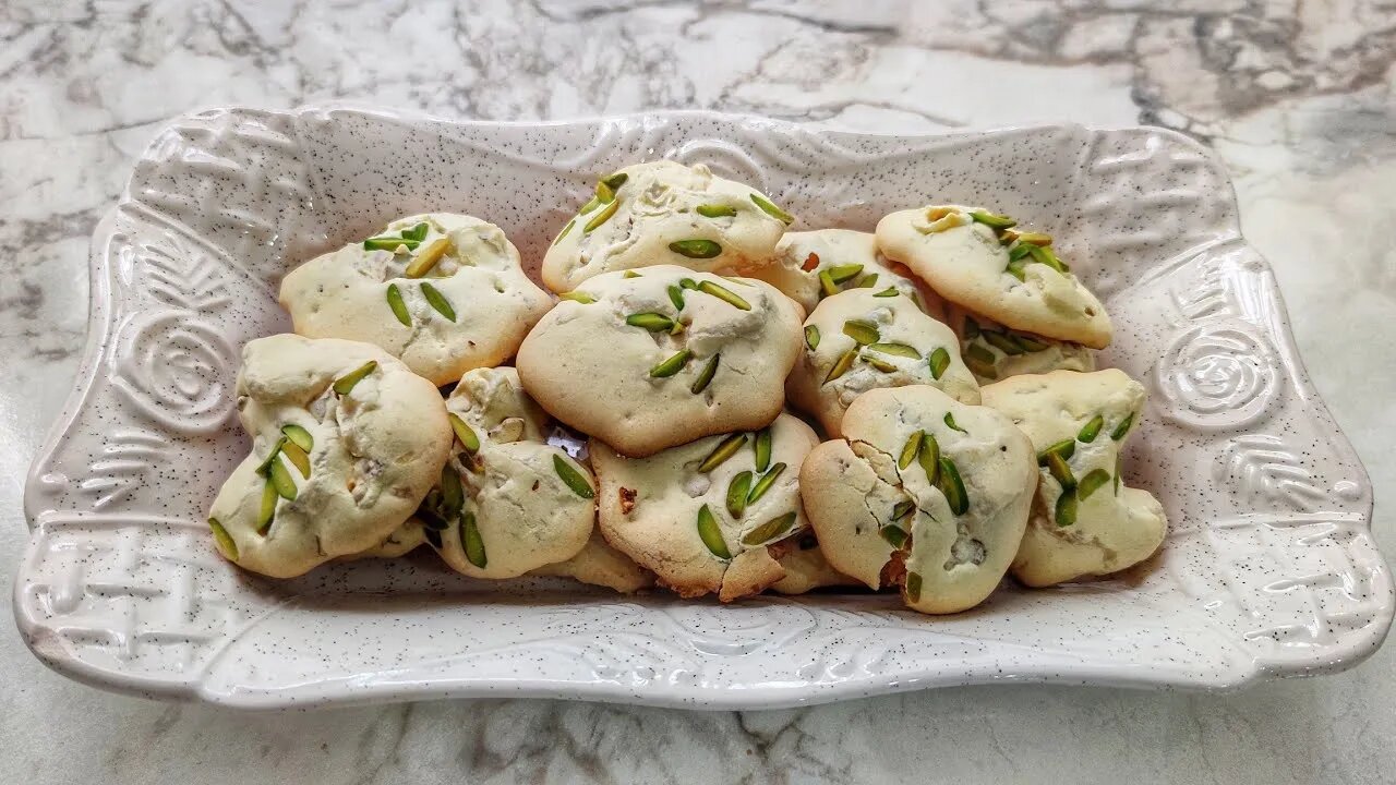 شیرینی پفکی گردویی 