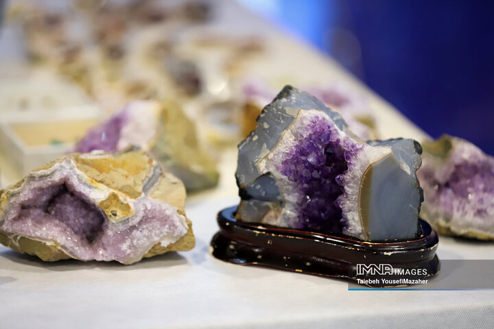 اولین همایش و نمایشگاه دستاوردهای صنعت گوهرسنگ