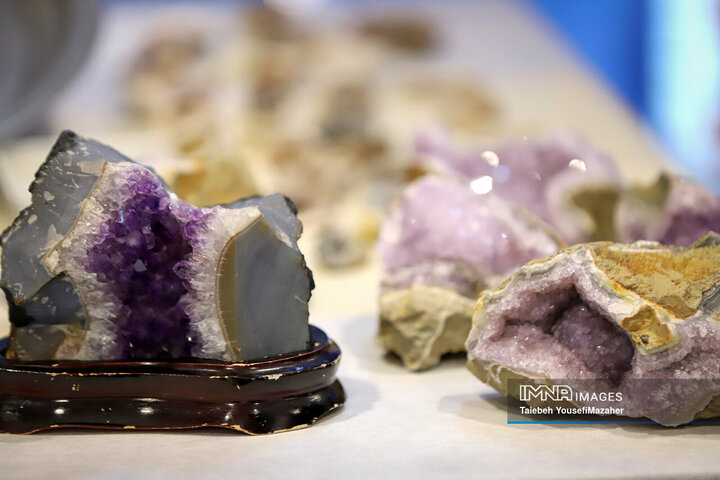 اولین همایش و نمایشگاه دستاوردهای صنعت گوهرسنگ
