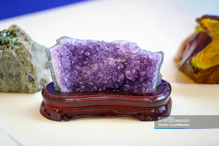 اولین همایش و نمایشگاه دستاوردهای صنعت گوهرسنگ