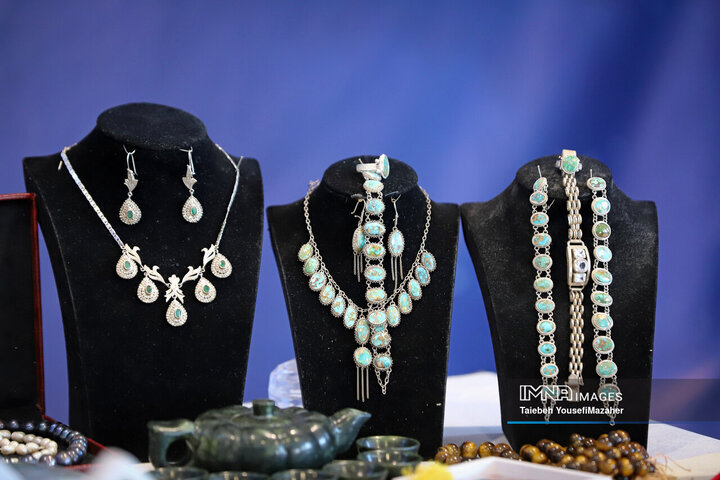 اولین همایش و نمایشگاه دستاوردهای صنعت گوهرسنگ