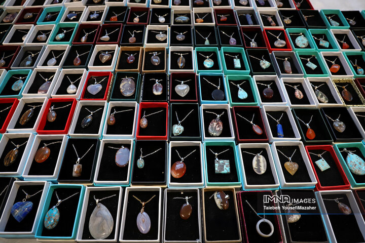 اولین همایش و نمایشگاه دستاوردهای صنعت گوهرسنگ