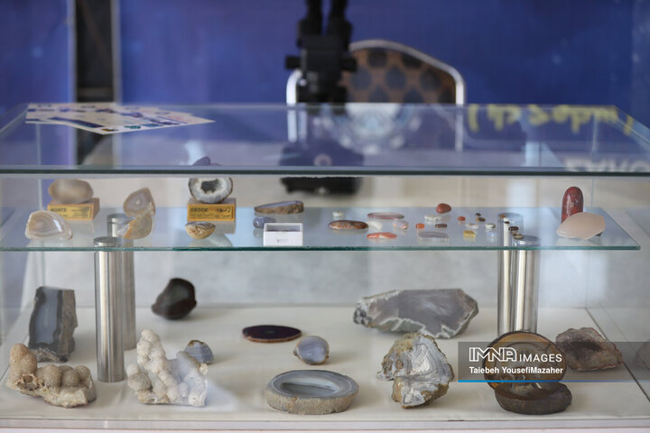 اولین همایش و نمایشگاه دستاوردهای صنعت گوهرسنگ