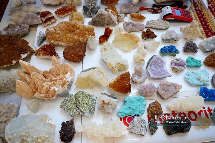 اولین همایش و نمایشگاه دستاوردهای صنعت گوهرسنگ