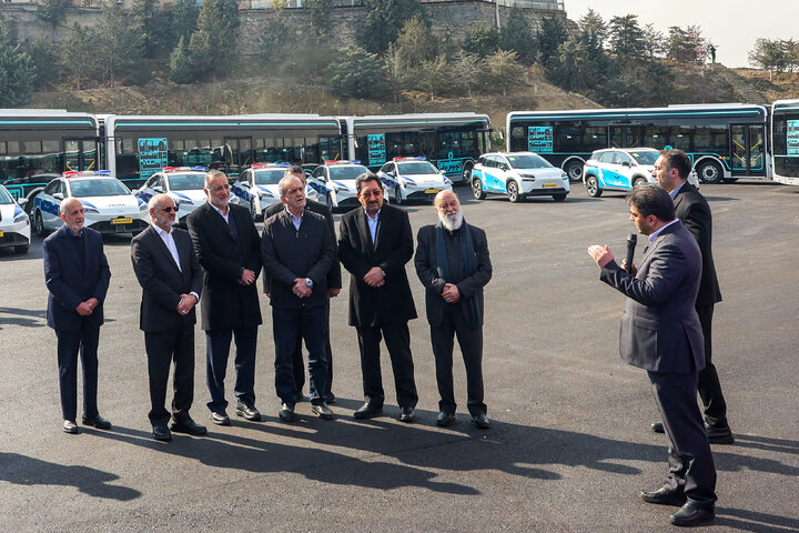 زمینه استفاده شخصی از خودروهای برقی فراهم شود/ ممنوعیت توسعه بیشتر تهران