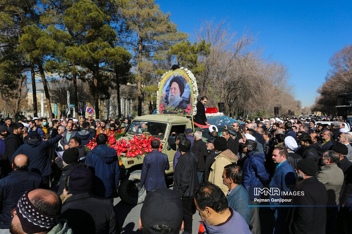 مراسم تشییع آیت‌الله مستجابی