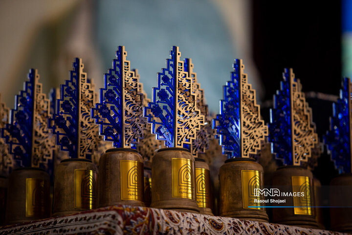 برگزیدگان ۲ جشنواره مطبوعات و عکس زایندهرود معرفی و تجلیل شدند