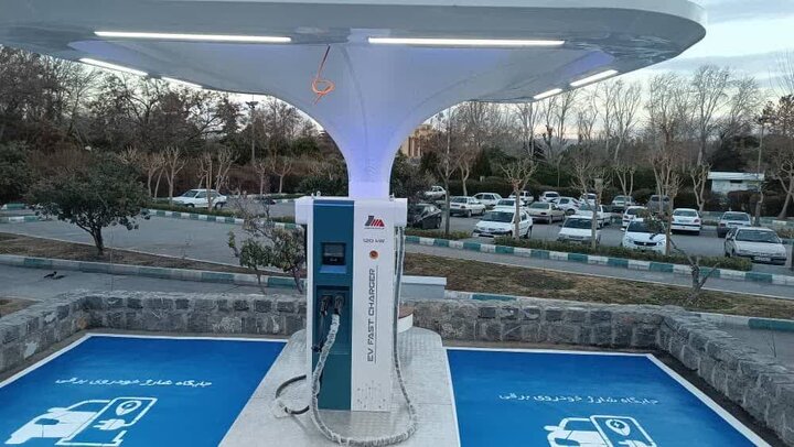 جایگاه شارژ خودروهای برقی در محدوده باغ غدیر اصفهان احداث می‌شود