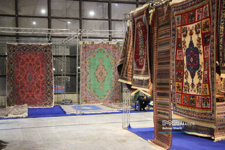 نمایشگاه فرش دست‌باف کرمان