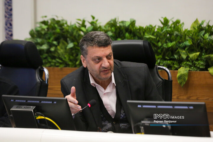 تغییر ساعات کاری ادارات هزینه‌های مدیریت شهری را افزایش داده است