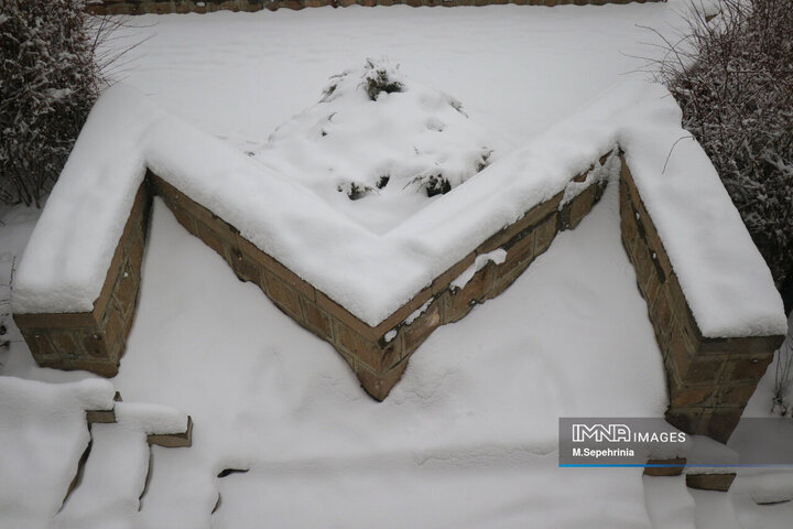 بارش برف در تبریز