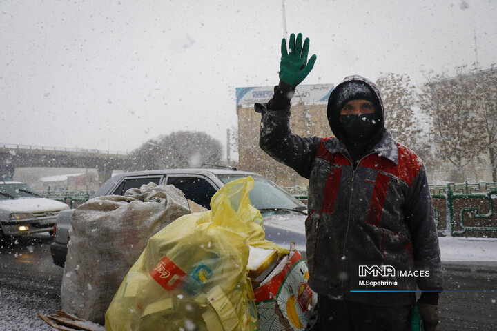 بارش برف در تبریز