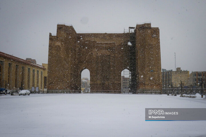 بارش برف در تبریز