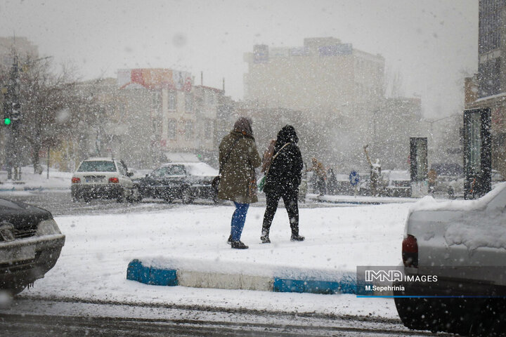 بارش برف در تبریز