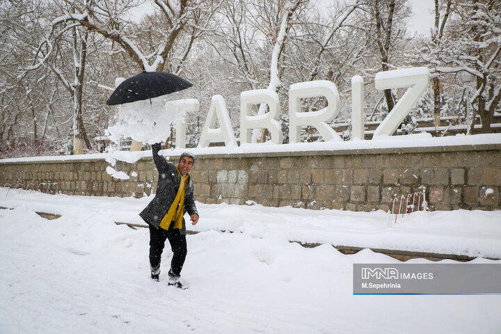 بارش برف در تبریز