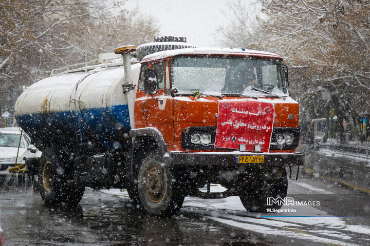 بارش برف در تبریز