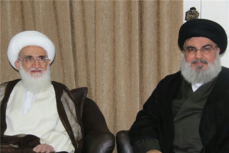 اقامه نماز بر پیکر شهدای مقاومت