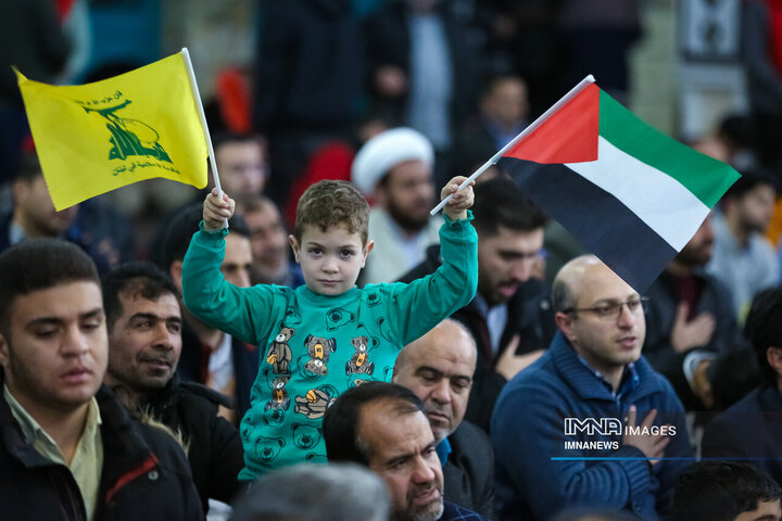 اجتماع مردمی «لبیک یا نصرالله» در شهرکرد