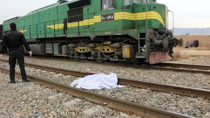 ظرفیت‌های قانونی برای تکمیل پروژه‌های قطار حومه‌ای تهران