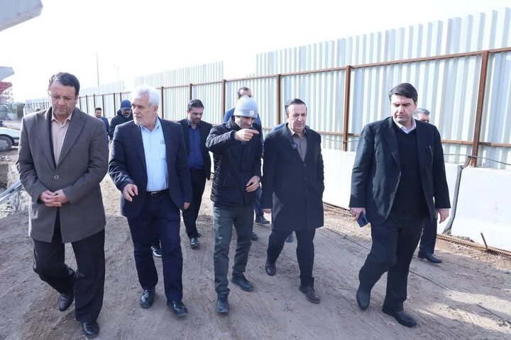 تقاطع غیرهمسطح دفاع مقدس در کمترین زمان ممکن تکمیل شود